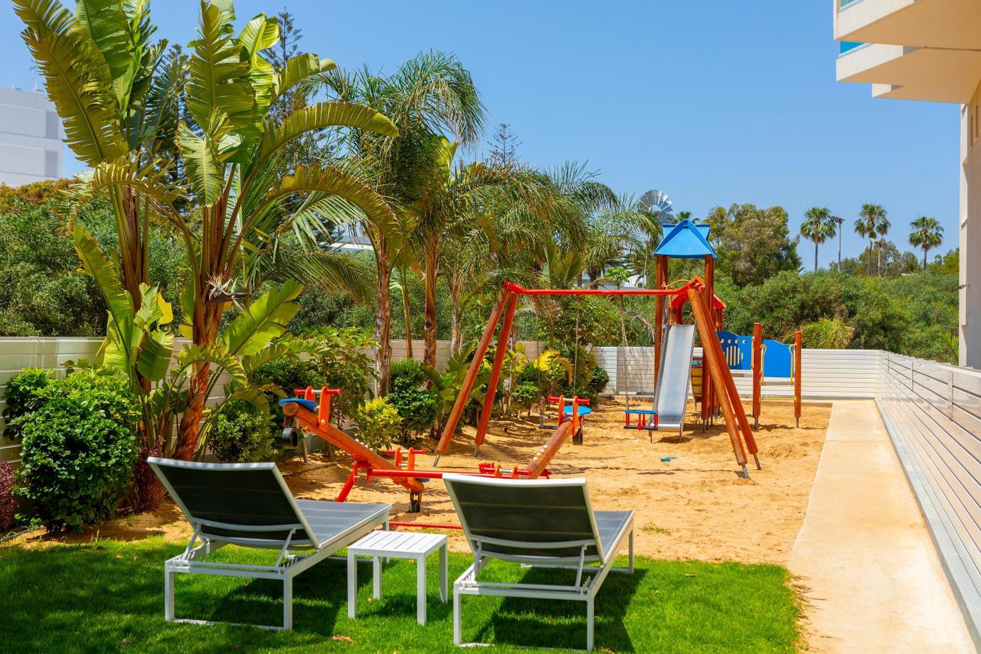 Nissiblu Beach Resort Ayia Napa Exteriör bild